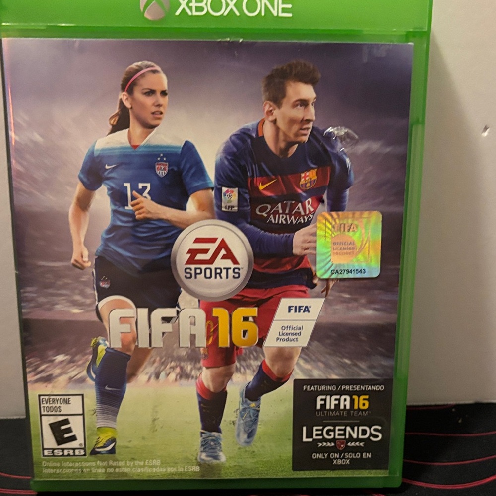 FIFA 16 Xbox One Game - Green Case